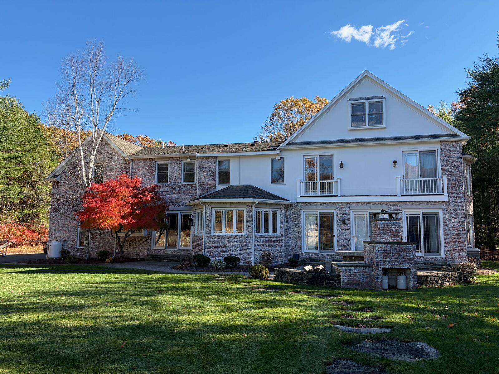 Colonial roof system project in Walpole, MA